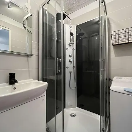 Renove 4 Pers. Avec Terrasse Et Parking Prive - Port - Fr-1-229-803 * Gruissan